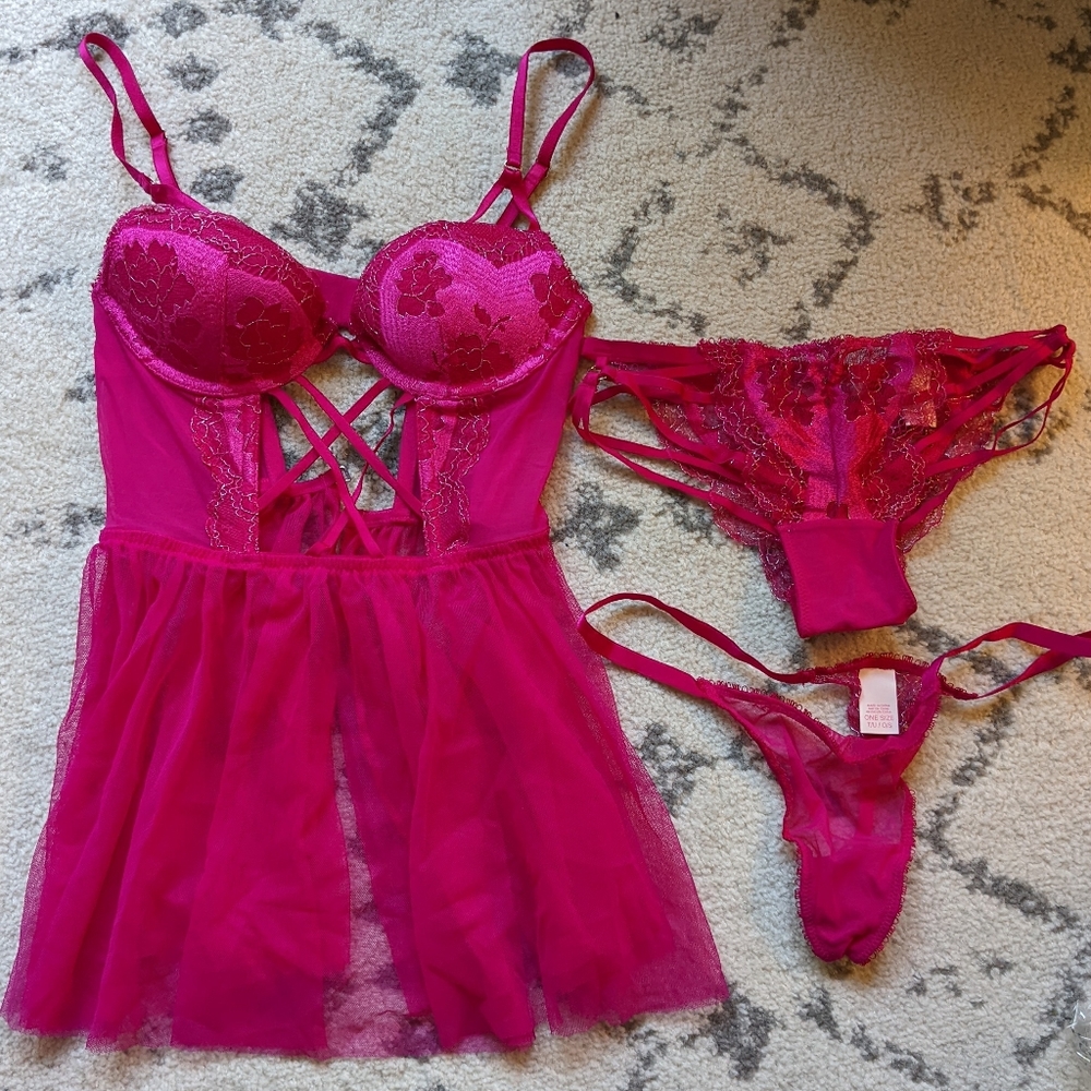 NWT Victoria's Secret babydoll lingerie set